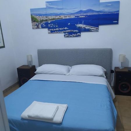 Monolocale Bed & Breakfast Naples Luaran gambar
