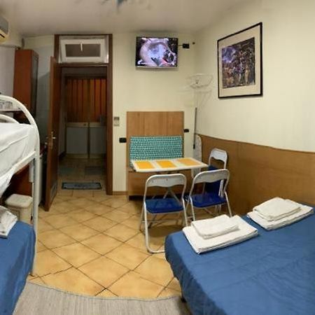 Monolocale Bed & Breakfast Naples Luaran gambar