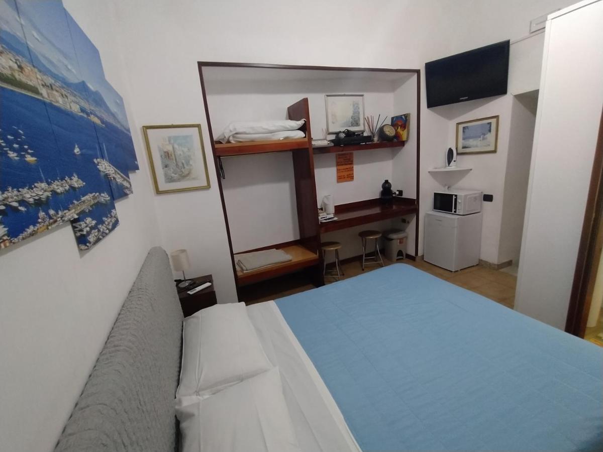 Monolocale Bed & Breakfast Naples Luaran gambar