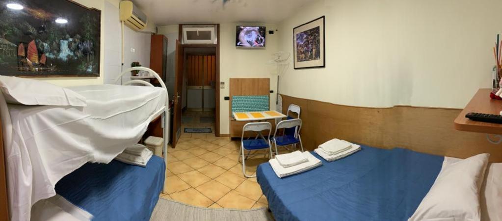 Monolocale Bed & Breakfast Naples Luaran gambar
